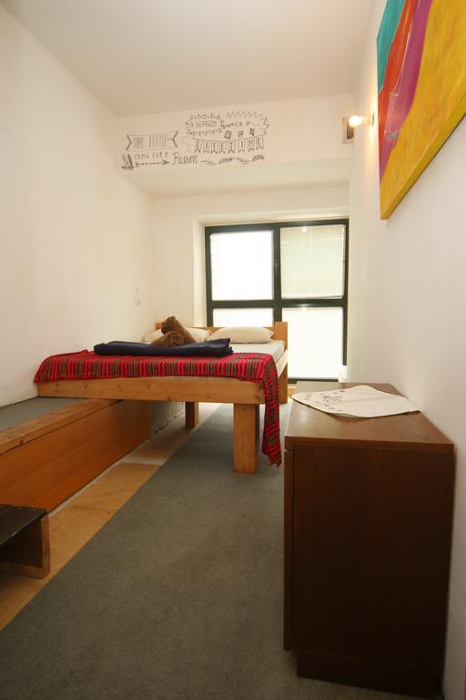 Milk & Honey Hostel Τελ Αβίβ Δωμάτιο φωτογραφία